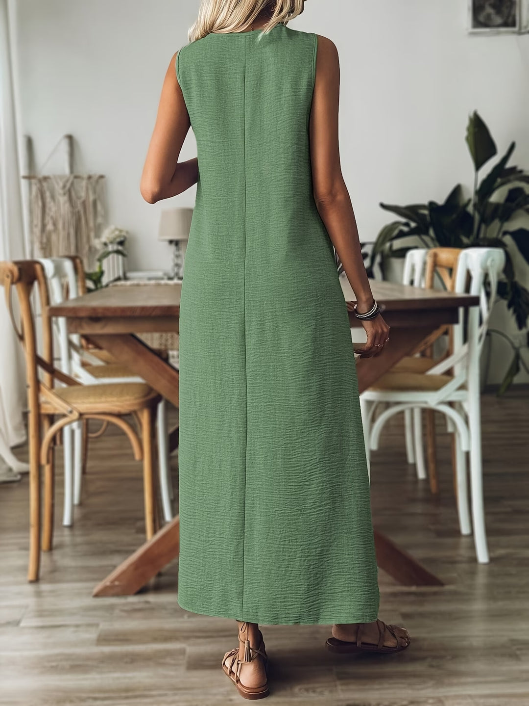 Ayla | Flattering V-Neck Maxi Dress